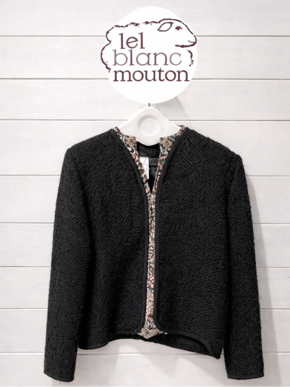 Traditional Black Wool Jacket – Le Blanc Mouton (Size M)